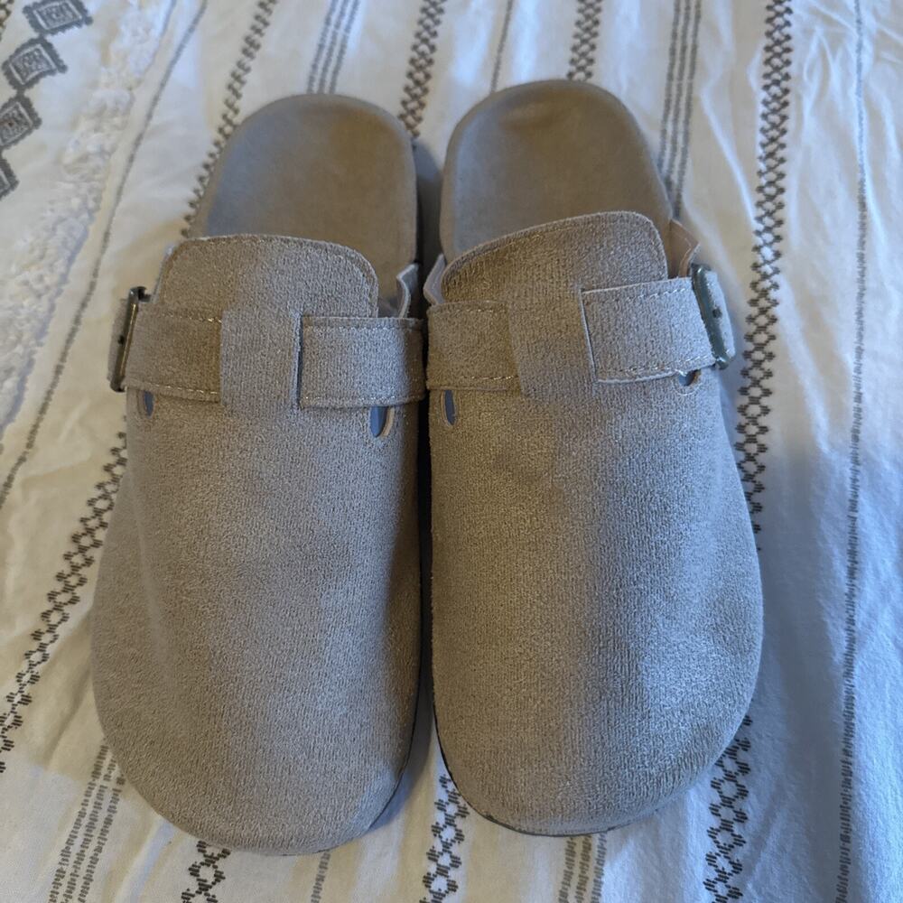 NWOB Cloth Popular Style Clogs UNBRANDED size 38